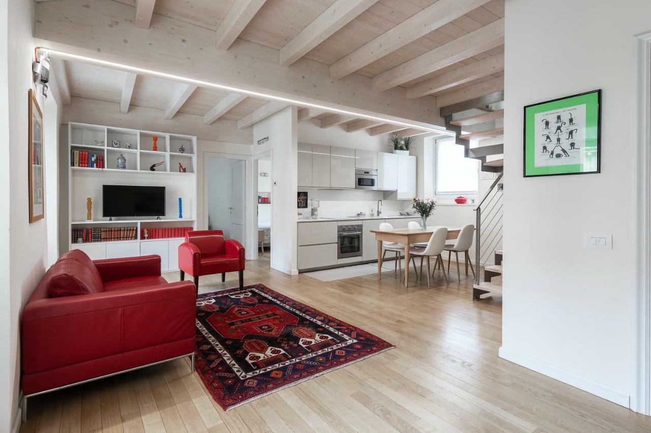 Appartamento Rossini By Holiday Solutions Como Luaran gambar