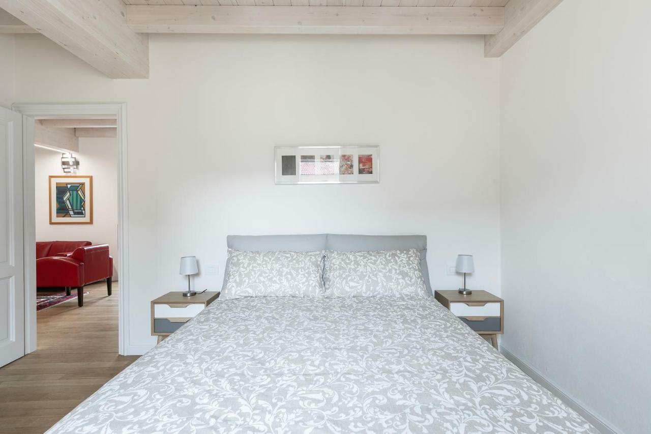 Appartamento Rossini By Holiday Solutions Como Luaran gambar